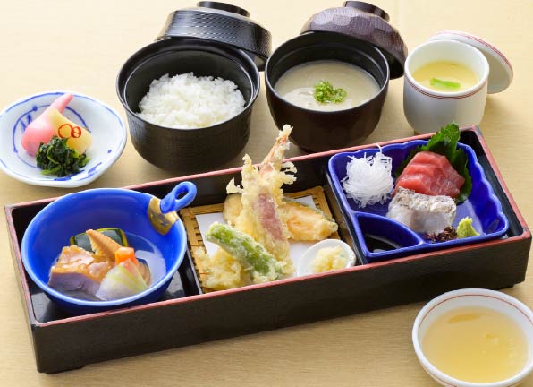 ニューウェルシティ宮崎 ひむか弁当1.300円